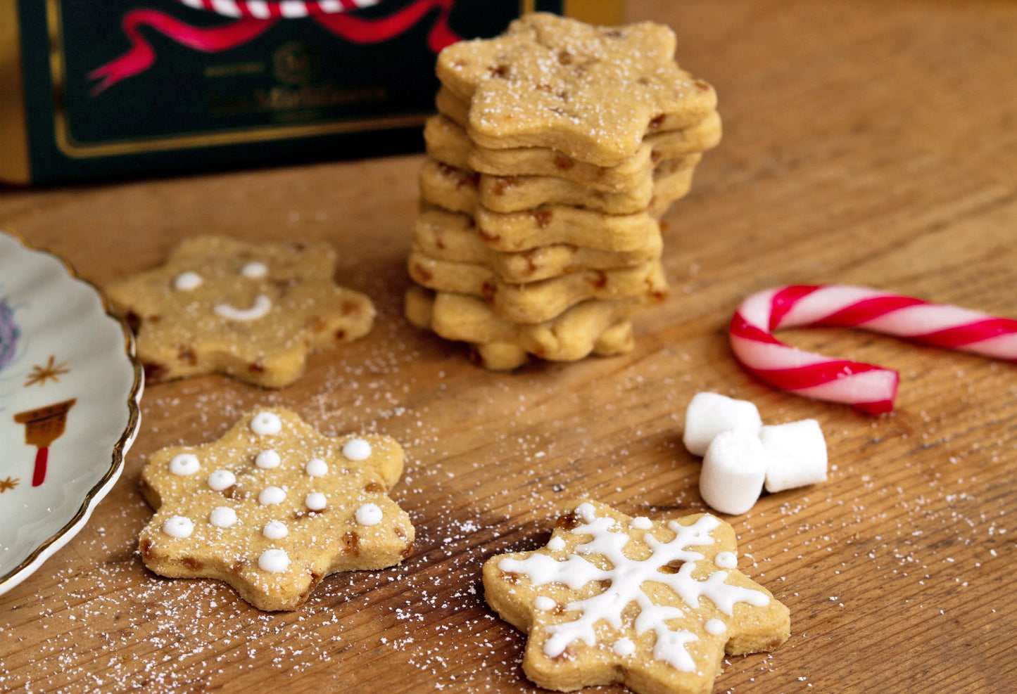 Coffret de Noël : biscuits caramel, cacao à boire et marshmallows